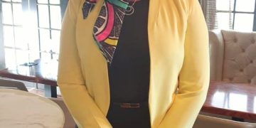 La primera ministra Silveria E. Jacobs se dirigió a la moda sostenible en el evento de lanzamiento de EarthX