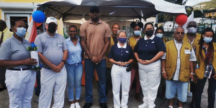 El Ministro Ottley agradece el dia de diversión comunitaria