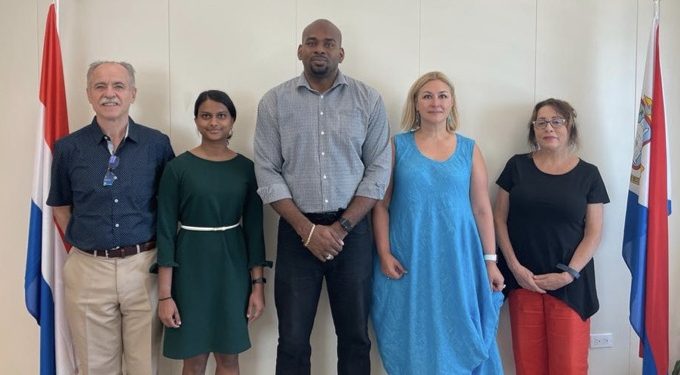 El banco mundial visita la isla para la primera semana de la misión con respecto al Proyecto de Salud Mental