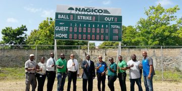 Seguros NAGICO dona marcador electrónico a Deportes