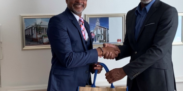 SER realiza visita de cortesía al Ministro Plenipotenciario