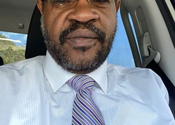 La Primera Ministra Jacobs continúa violando nuestras leyes