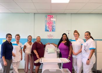 Positive y Elektralyets Foundation donan pintura de esperanza a la sala de terapia lV de SMMC