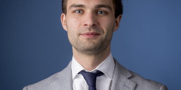 Secretario de Estado Van Ooijen: Cuidado de la salud y cuidado de los jóvenes Caribe Países Bajos debe ser comparables a los Países Bajos europeos