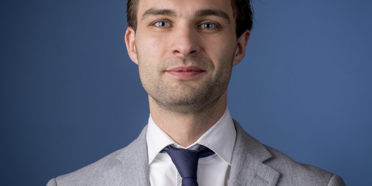 Secretario de Estado Van Ooijen: Cuidado de la salud y cuidado de los jóvenes Caribe Países Bajos debe ser comparables a los Países Bajos europeos