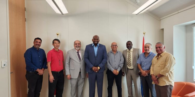 Ottley se reúne con mayoristas holandeses para discutir opciones de importación para reducir el costo de los alimentos en St. Maarten