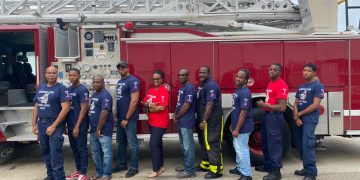 La Primera Ministra felicita a los bomberos por una exitosa Casa Abierta 2022