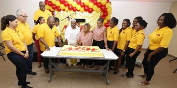 Emmanuel lanza NOW Party, dice que AHORA es el momento de levantarse como el fénix