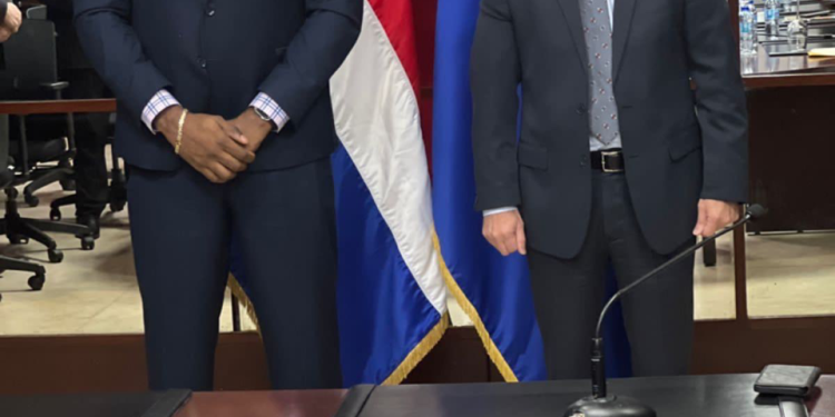 Ottley visita la República Dominicana para establecer un comercio agrícola asequible para combatir el rápido aumento en el costo de los alimentos