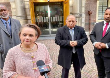 El Gobierno del Reino abre un 12,5% en condición de recorte salarial