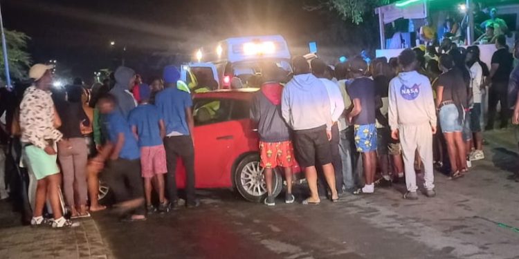 Motociclista ahora lucha por la vida después de conducción imprudente y acrobacias