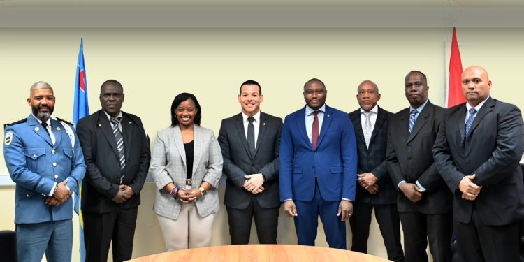 Los Ministros de Justicia de Aruba, Curaçao y Sint Maarten se reúnen con la Junta de Jefes de Policía