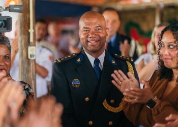 José Rosales se despide de la Policía Holandesa del Caribe en Bonaire