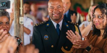 José Rosales se despide de la Policía Holandesa del Caribe en Bonaire