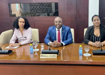 El Ministro Doran presenta la estrategia de ordenación territorial al parlamento