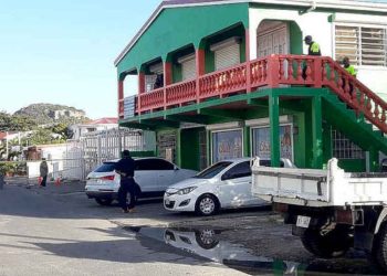 Dos sospechosos arrestados en muerte de disparos en Car Wash