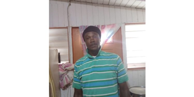 La familia de Ossie Laville quiere una autopsia para saber la causa real de su muerte