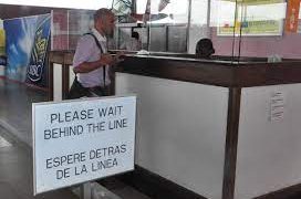 KMar nota efecto de aumento de viajeros Caribe Neerlandés