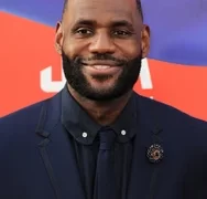 LeBron James breaks NBA all-time scoring record