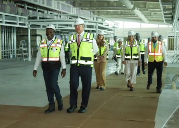 Visita de la Familia Real en el Aeropuerto Internacional Princess Juliana