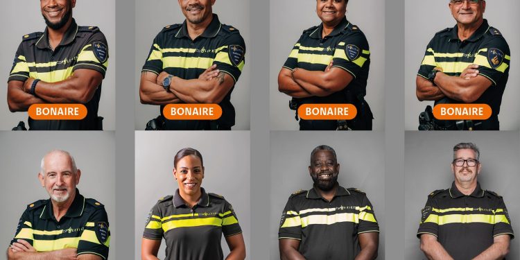 Presentando a los Oficial Comunitario en los vecindarios