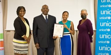 52 certificaciones completas como facilitadores de nuevo programa de padres