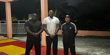 El ministro de VSA, Omar Ottley, en colaboración con CDFHA, lanzó el primer entrenamiento exitoso de defensa personal básica para mujeres