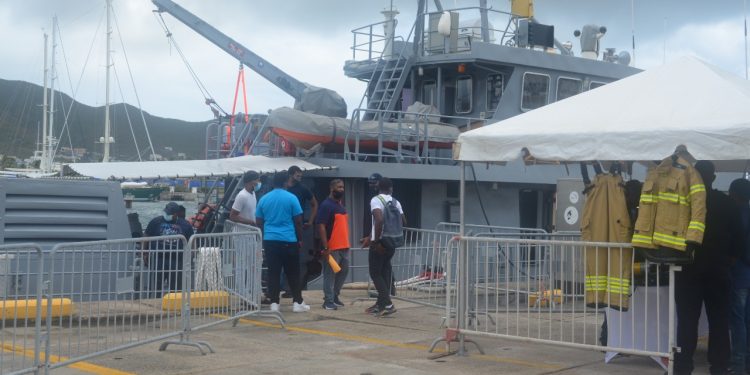 El día de reclutamiento de la Guardia Costera