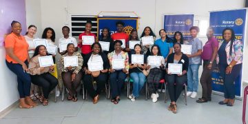 Rotary Sunset organiza taller de desarrollo profesional Level Up