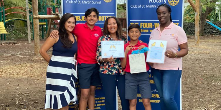 Rotary Sunset celebra a Amir Baharani como ganador de Butterfly Story