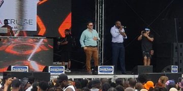 El gobierno da la bienvenida al crucero Ubersoca a Sint Maarten