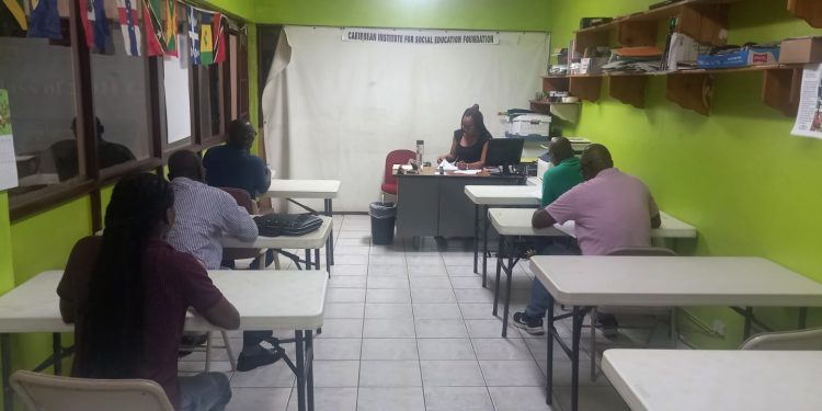 La Asociación Haitiana de St. Maarten (Hasma) lanza clases de inglés y computación para empoderar a la comunidad haitiana en St. Maarten
