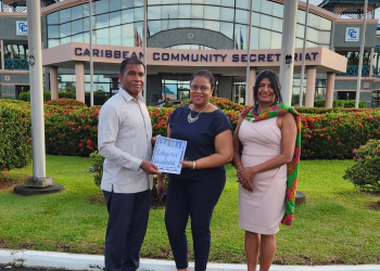 James Finies crea historia para Bonaire – La Comisión de Reparaciones de CARICOM ha otorgado a la Organización de Derechos Humanos de Bonaire (BHRO) el estatus especial de Miembro Asociado