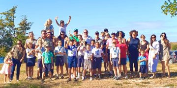 Jugadores inaugurales de SMGA Junior Golf en el Golf Drive, Chip and Putt Competencia