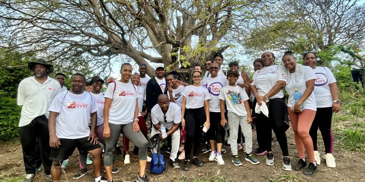 Primera caminata por la salud, del personal de FirstCaribbean