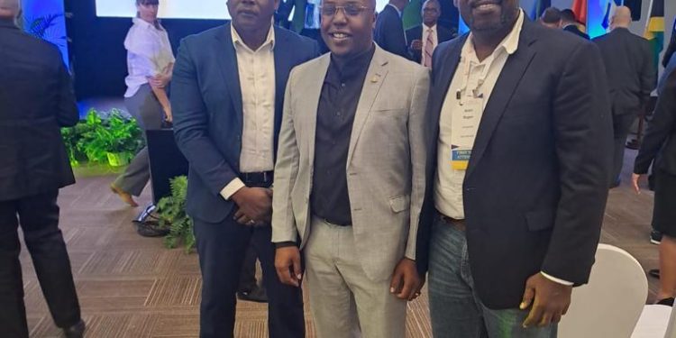 St. Maarten construye una asociación energética estratégica en la conferencia CARILEC