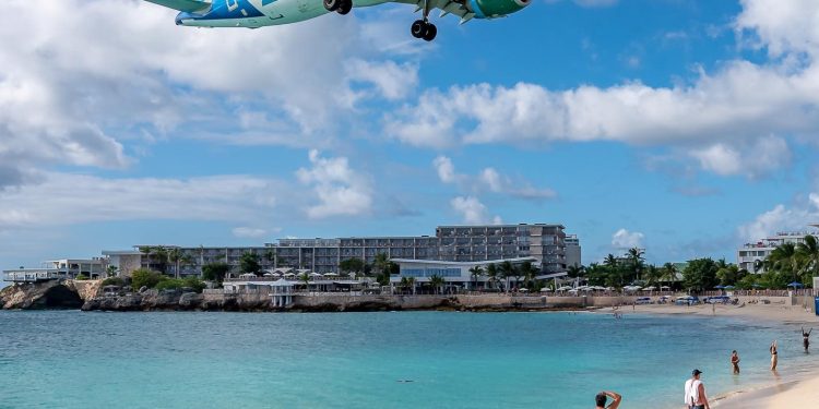 Frontier regresa a los cielos de St. Maarten