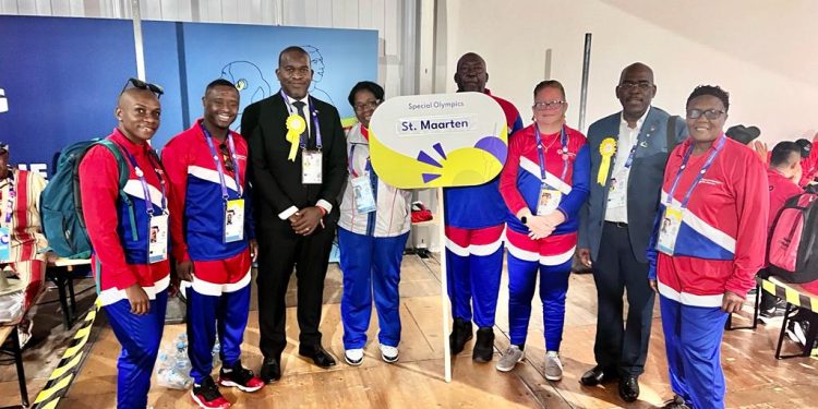 El Gobernador de Sint Maarten visita los Juegos Mundiales Olímpicos Especiales 2023 en Berlín