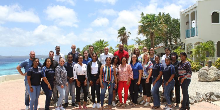 Curso de formación de dos días sobre ‘Trata de personas/tráfico de personas’ para la cadena de inmigración en el Caribe Neerlandés