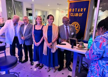 El Club Rotario de Sint Maarten comienza un nuevo año rotario con una nueva junta directiva