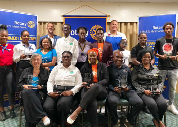 Rotary Sunset honra a ocho grupos juveniles con el premio a la excelencia en el servicio juvenil