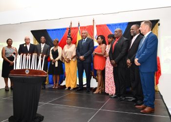 Club de Leones de Sint Maarten instala nueva junta directiva
