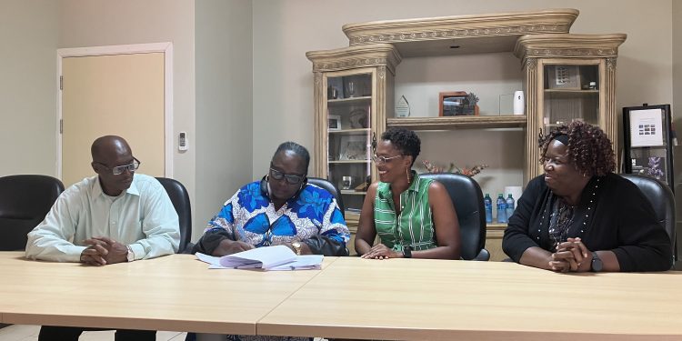 Firma de apéndice al convenio de condiciones laborales educación personal CN 2021 – 2023