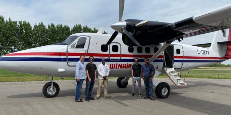 Presentamos la próxima generación: el avión DHC-300 con cabina de cristal Garmin 950