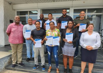 El Equipo Directivo de la Fuerza de Policía de Sint Maarten (KPSM) Felicita a los Participantes en “Training Intelligence Ondersteuner”