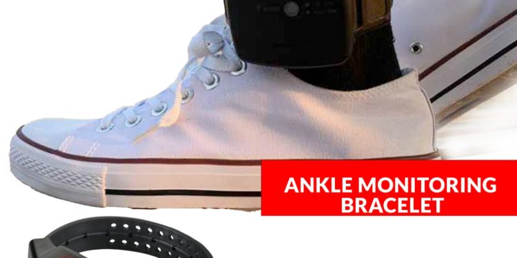 La Honorable Ministra de Justicia Anna E. Richardson implementa una nueva política holística de brazaletes de tobillo