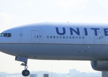 Flight to Amsterdam diverted over angry business class passenger denied meal choice