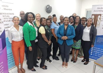 La Ministra Richardson y SIJB hablan sobre el manejo de tobilleras, el cuidado de crianzas y más