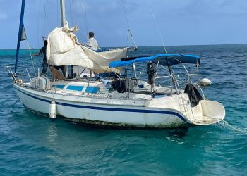 Los guardacostas ayudaron a un velero en St. Maarten