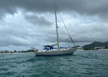 Los guardacostas ayudaron a un velero en St. Maarten
